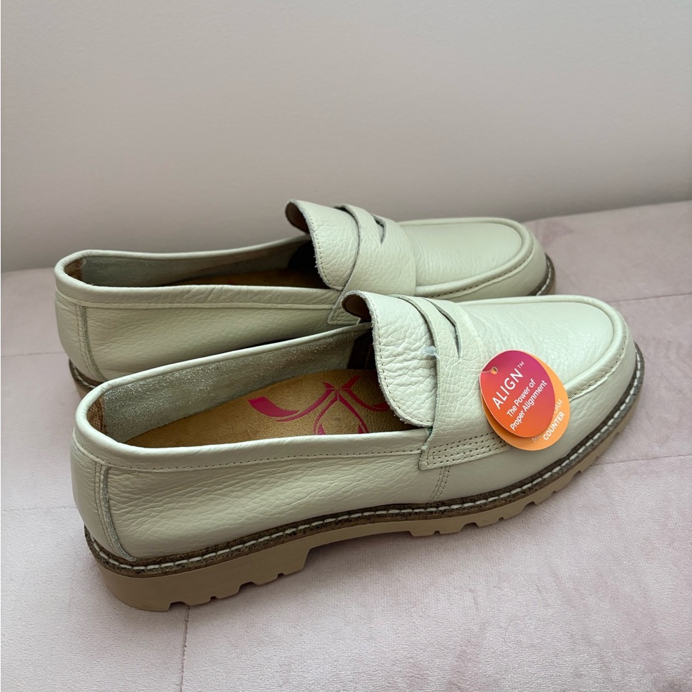 Comfortiva Cream Leather Loafers